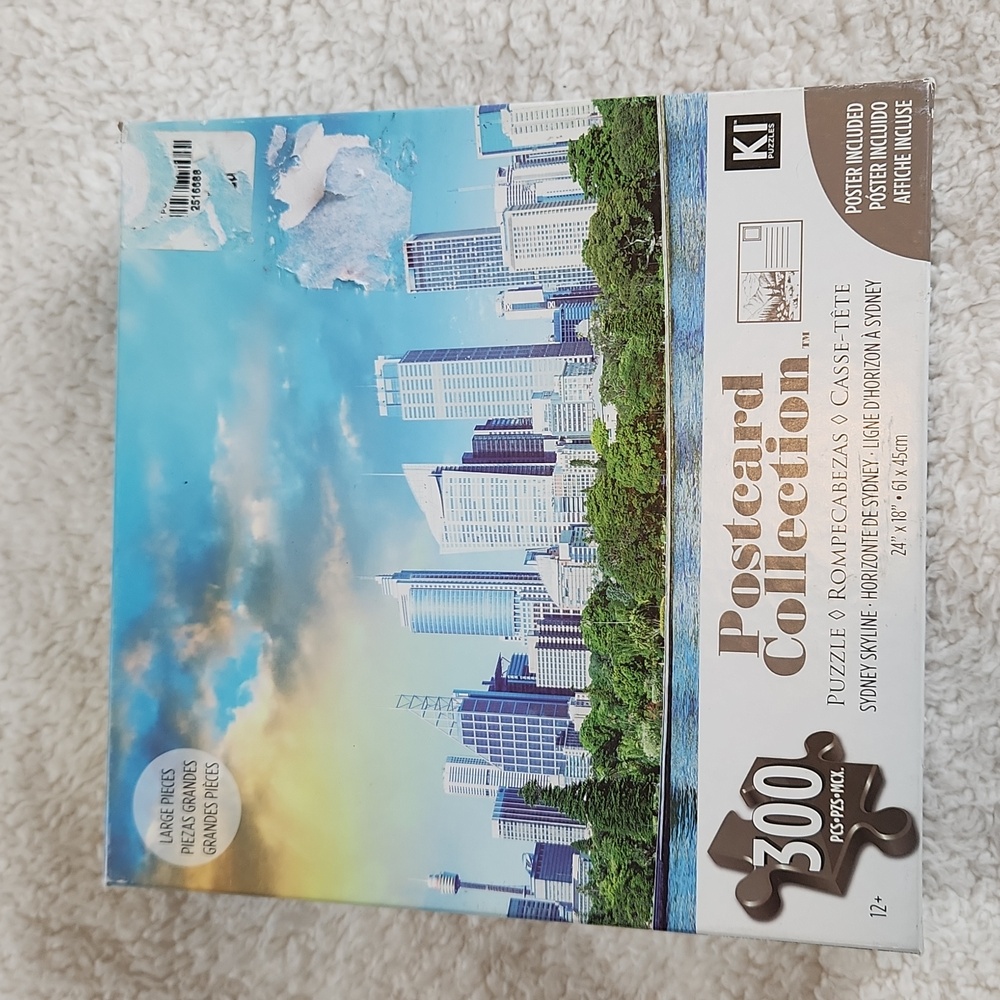 Sydney Skyline puzzle, 300 piece, beautiful bright blues. So much fun!